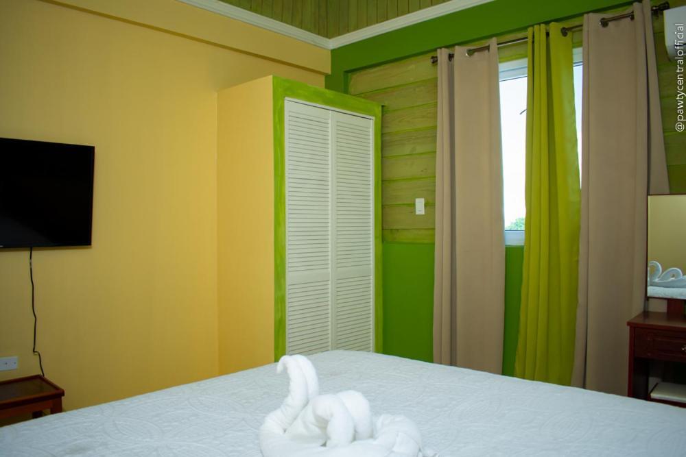كينغستون Ivs Bed And Breakfast المظهر الخارجي الصورة