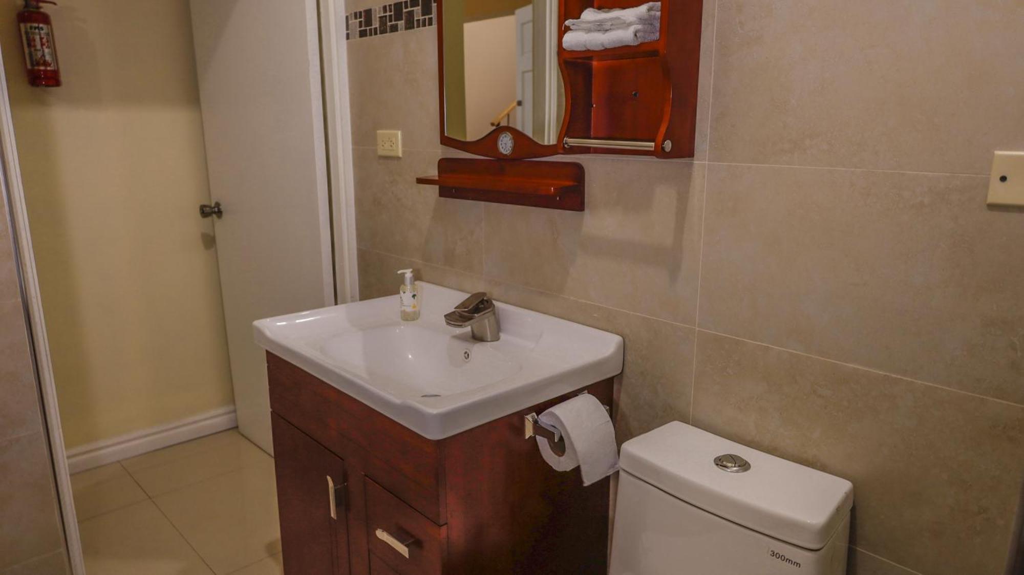 كينغستون Ivs Bed And Breakfast المظهر الخارجي الصورة